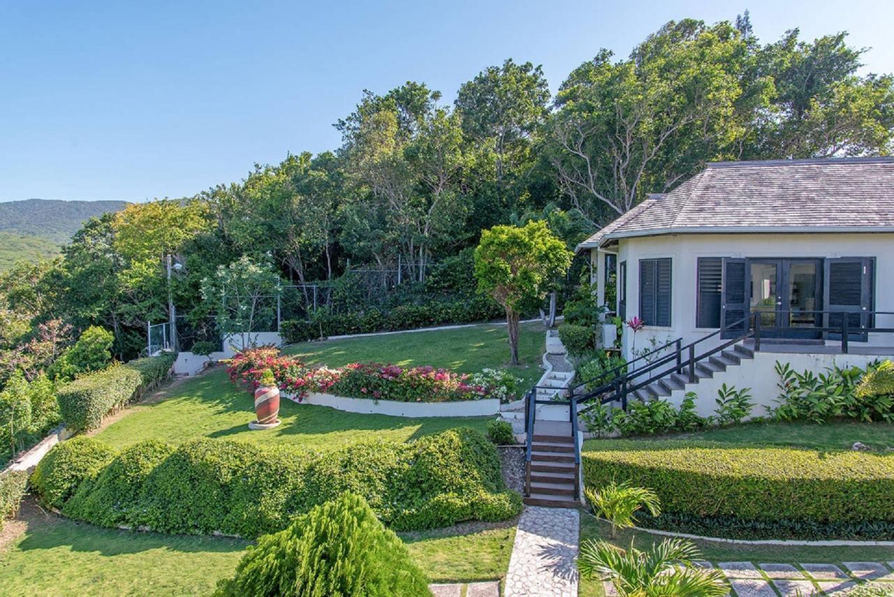 Luxury Villa Sleeps 6, Beach Access, Montego Bay Eksteriør billede