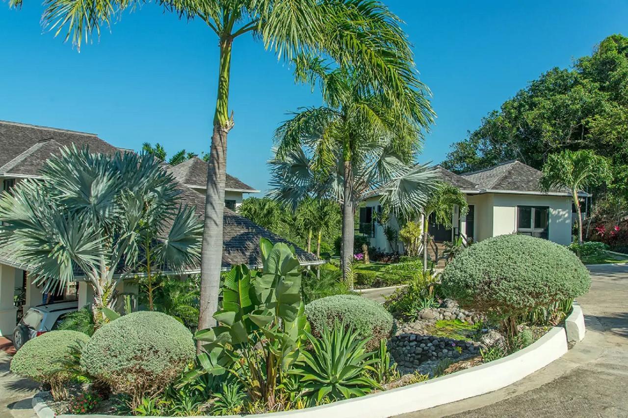 Luxury Villa Sleeps 6, Beach Access, Montego Bay Eksteriør billede