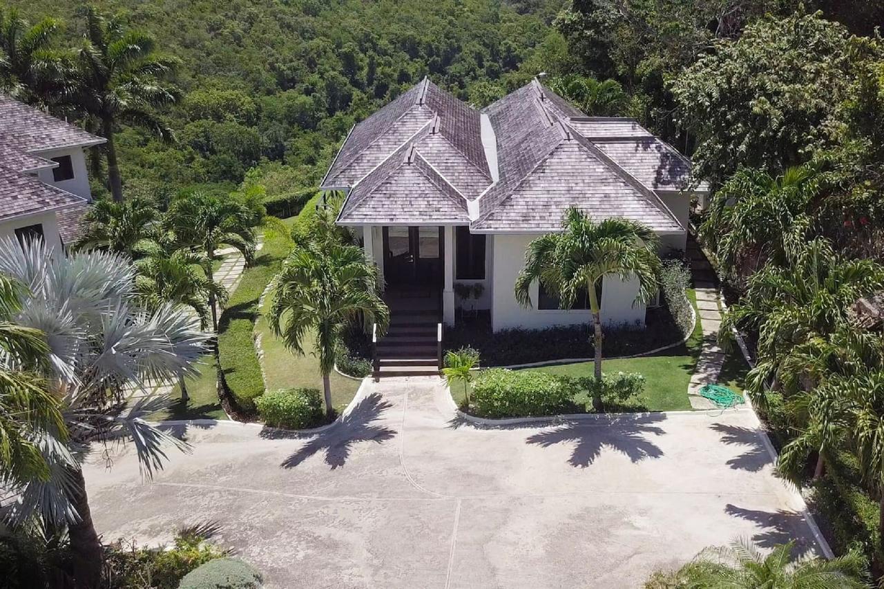 Luxury Villa Sleeps 6, Beach Access, Montego Bay Eksteriør billede